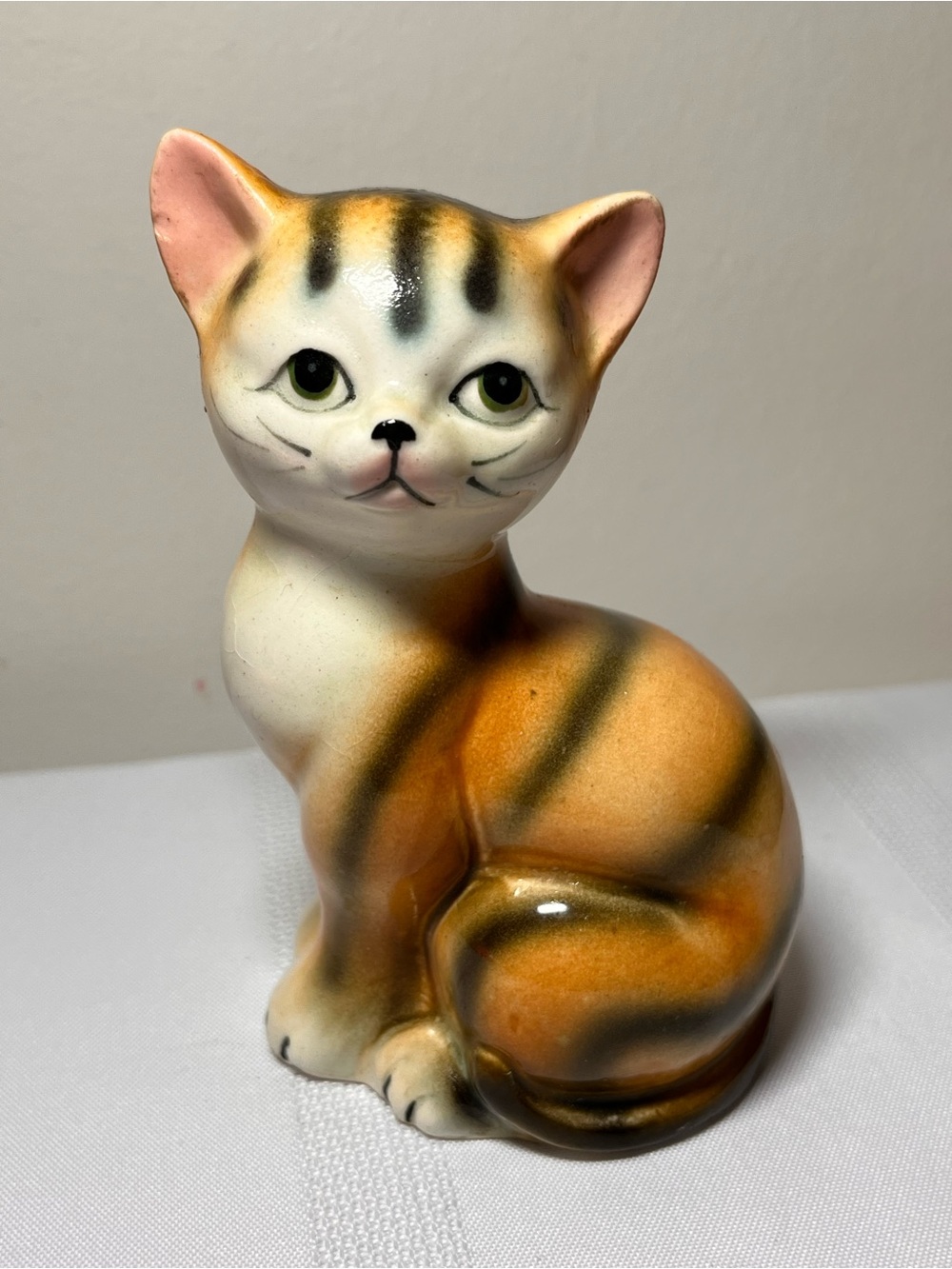 Vintage Tabby Cat Figurine
Made in Japan
Collectible